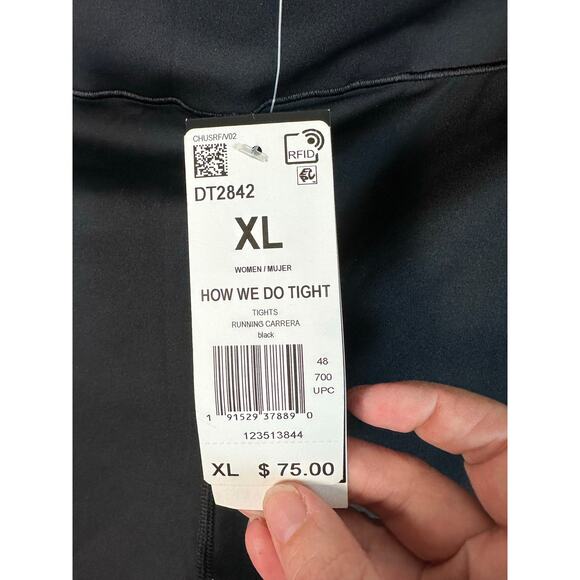 Adidas black leggings, sheer design packets, Capri activewear Athleisure casual - Picture 4 of 12